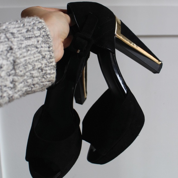 4'' Suede Chunky Heels with Gold Detailing - Picture 4 of 4